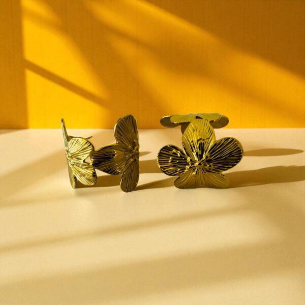 Bloom Anti-Tarnish Earring