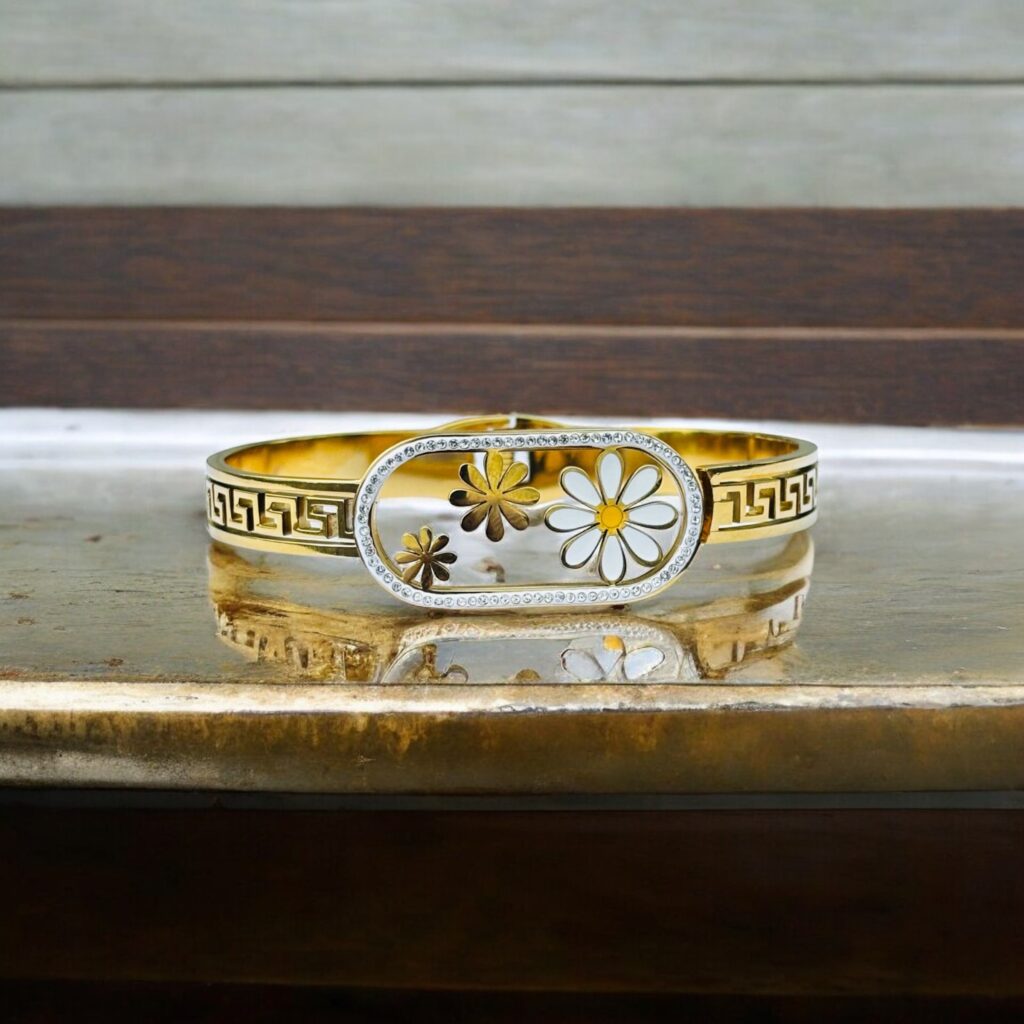 Meadow Luxe Anti-Tarnish Bracelet #1